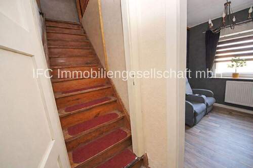 Treppe zum Dachboden - 