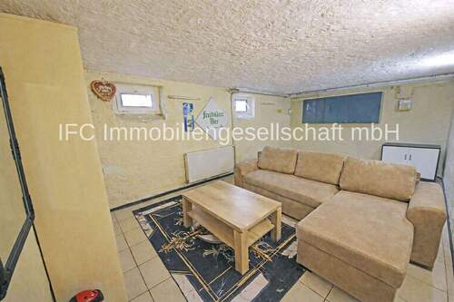 Partyraum im Keller - 