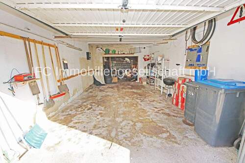 Garage mit angrenzender Werkstatt - 