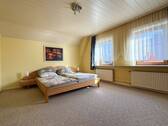Schlafzimmer im Dachgeschoss - 