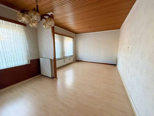 Wohnzimmer im Erdgeschoss - 