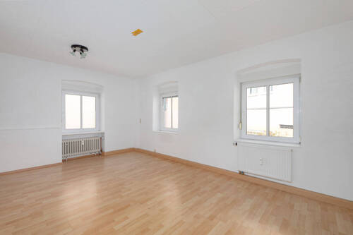 Wohnzimmer EG - Mehrfamilienhaus, Wohnhaus mit 208,00 m² in Ispringen zum Kaufen