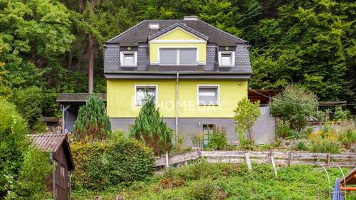 Außenansicht 1 - Charmantes Einfamilienhaus mit modernem Wohnkomfort und traumhafter Aussicht