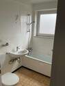 Tageslichtbad mit Badewanne - 