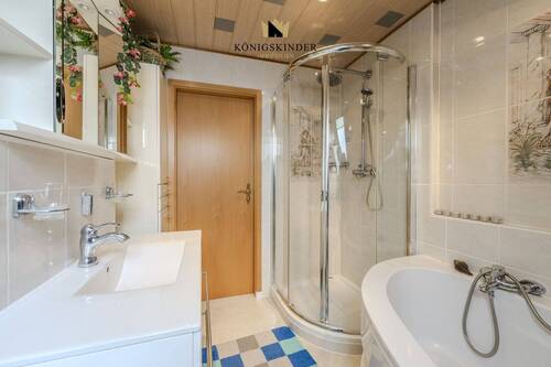 Tageslichtbad 1. OG - 