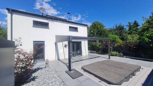 Terrasse mit Whirlpool - 