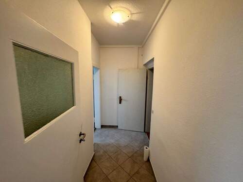 separater Flur - Etagenwohnung mit 22,70 m&sup2; in Görlitz zur Miete