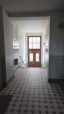 Treppenhaus Hauseingang - 2 Zimmer Einfamilienhaus in Leipzig