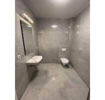 Moderne 2-Zimmer-Wohnung in kernsaniertem Mehrfamilienhaus - mit kleinem Balkon - Breitenbrunn GT Bedernau