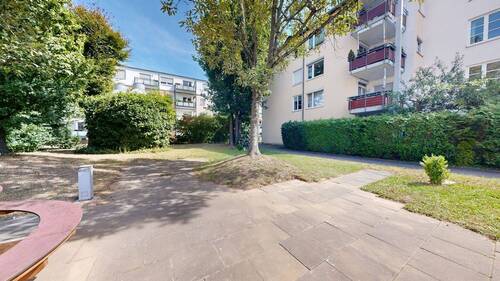 Außenanlage - 3 Zimmer Etagenwohnung zum Kaufen in Frankfurt am Main