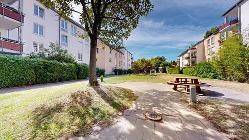 Außenanlage - 3 Zimmer Etagenwohnung in Frankfurt am Main