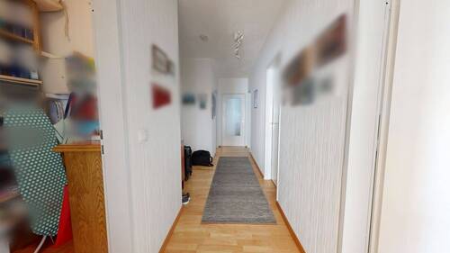 Flur - Etagenwohnung mit 84,00 m² in Frankfurt am Main zum Kaufen