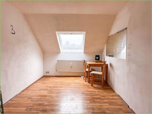 Wohn- und Schlafraum - Kleines Studio-Apartment zur Ferienvermietung**