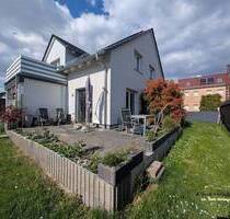 Eigentumswohnung im Erdgeschoss | in einem 2-Familienhaus | mit Terrasse und Garage - Holzweißig