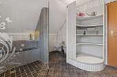 Badezimmer Ansicht 2 - 