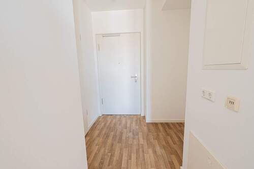 Flur - Etagenwohnung mit 36,80 m&sup2; in Dresden zur Miete