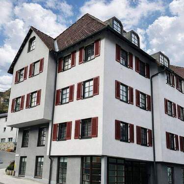 Bild 1 - Erstbezug! Gehobene, renovierte Wohnung im EG mit Duplex-Stellplatz