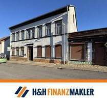 Sanierungsobjekt mit Potenzial: charmantes Wohn- und Geschäftshaus mit Hof und Nebengebäude - Waltershausen