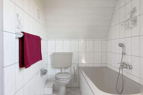 Bad im Dachgeschoss - 