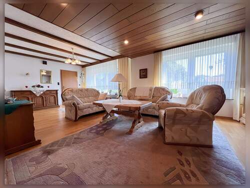 Wohnzimmer im Erdgeschoss - 