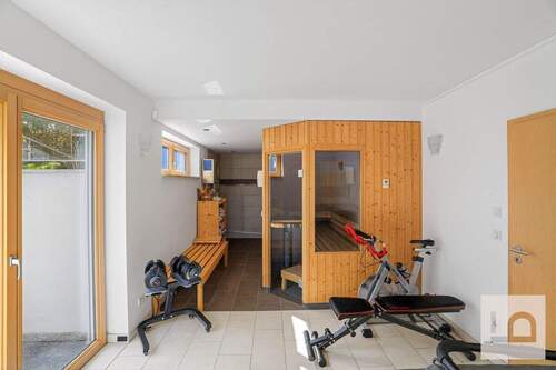 Wellnesbereich mit Klafssauna - 