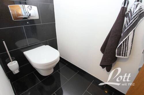 modernisiertes Gäste-WC - 