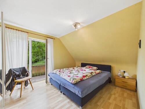 Schlafzimmer, DG - 