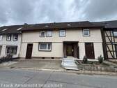 Hausansicht - Reihenmittelhaus in Bad Gandersheim zu verkaufen.