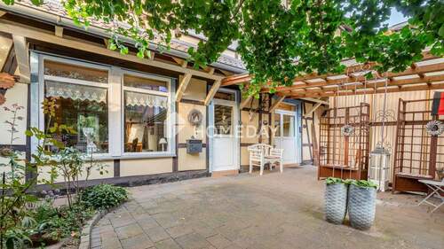 Außenansicht 4 - 8 Zimmer Einfamilienhaus zum Kaufen in Stadtoldendorf