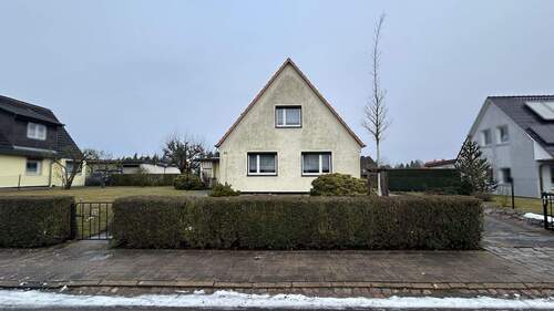 Außenansicht - 4 Zimmer Einfamilienhaus zum Kaufen in Rostock