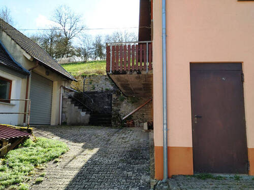 Zufahrt zur Garage - Einfamilienhaus mit 185,00 m&sup2; in Niederstetten zum Kaufen