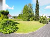 Vorgarten - Einfamilienhaus mit 245,00 m² in Ransbach-Baumbach zum Kaufen