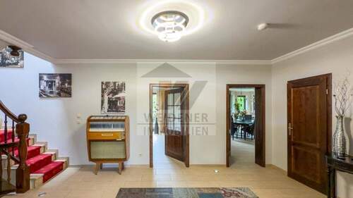 Eingang EG - 7 Zimmer Einfamilienhaus in Gera
