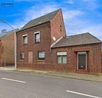 Großzügiges Einfamilienhaus mit Garage und Garten in Heinsberg-Unterbruch