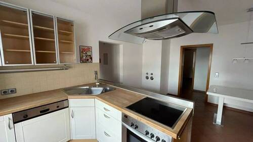 Moderne Küche mit Geräten - 3 Zimmer Etagenwohnung in Engen