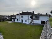 Bild 1 - Platz für die ganze Familie - freistehendes Einfamilienhaus mit Terrasse & großem Garten