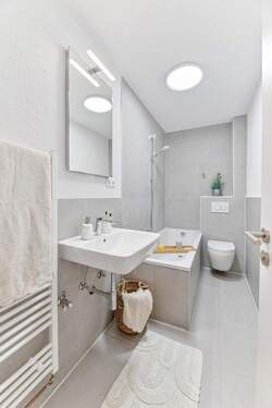 Badezimmer - 2 Zimmer Etagenwohnung in Stuttgart