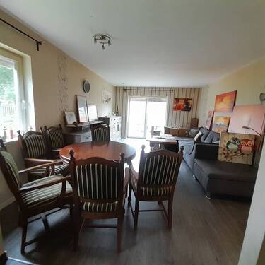 Wohn-/Esszimmer/Küche Einliegerwohnung - 