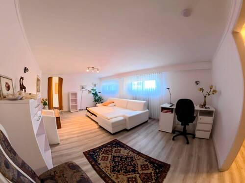 Große Arbeits- und Hobbybereiche - 