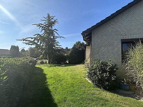 Teilansicht vom Garten - 