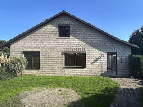 Hintere Hausansicht. - 