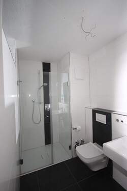 Modernes Duschbad - 