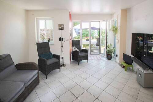 Wohnzimmer - 5 Zimmer Doppelhaushälfte in München