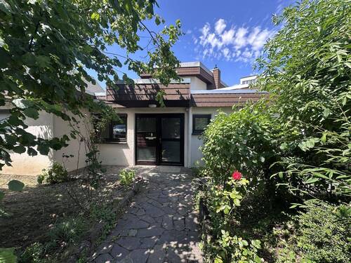 Eingang linke Seite - Büro in Leimen zum Kaufen