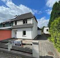 +++ Schöne Doppelhaushälfte mit großen Grundstück in Granschütz +++ - Hohenmölsen