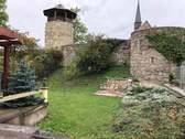Garten + Blick auf Stadtmauer - 