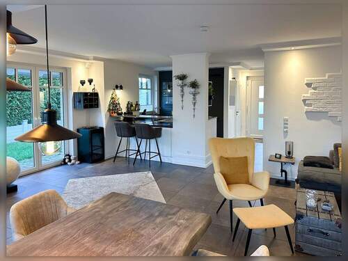 Wohn- Esszimmer mit offener Küche - 