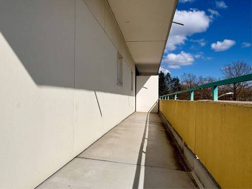 ...über zwei Seiten - 