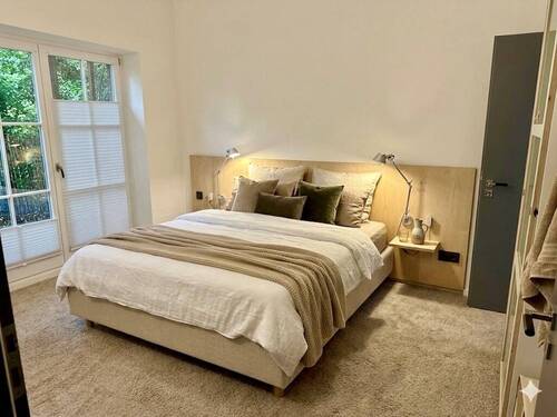 Schlafzimmer - Hinweis: Möbel KI generiert - 