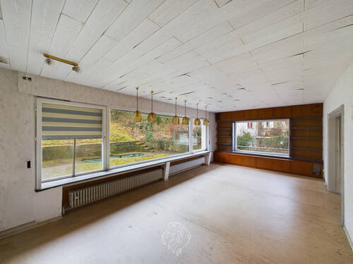 Wohnzimmer - Einfamilienhaus mit 165,00 m² in Höchberg zum Kaufen